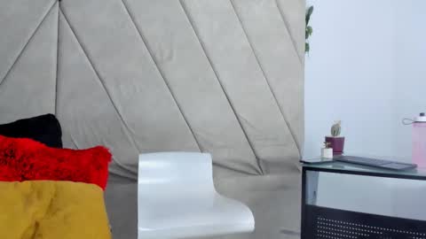 ADRIANA online show from 11.06.25