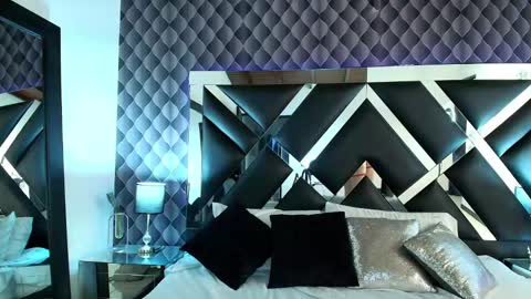 victtoria lee online show from 02.08.25