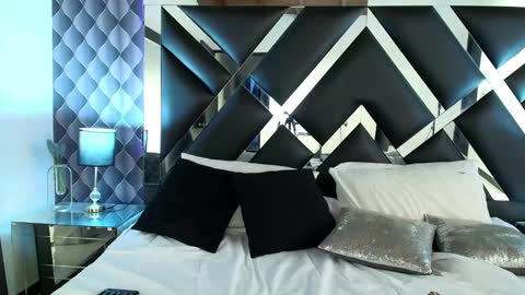 victtoria lee online show from 02.22.25