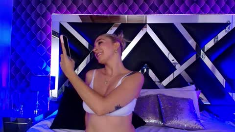 victtoria lee online show from 10.10.25