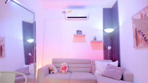 vienah_louis online show from 02.25.26