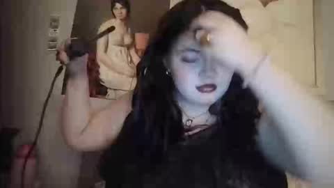 viennavisabelle online show from 11.17.25