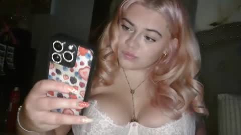 viennavisabelle online show from 07.23.26