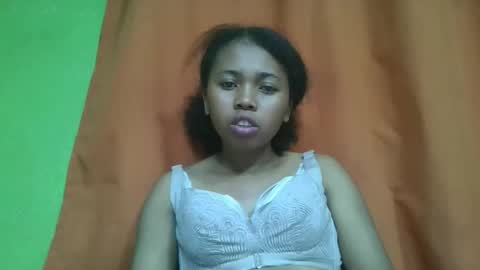 Snapshot of vierge28430 chatting on 04.24.26 vierge28430 online show from 04.24.26