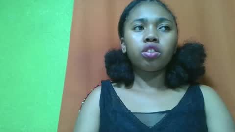 Snapshot of vierge28430 chatting on 05.11.26 vierge28430 online show from 05.11.26