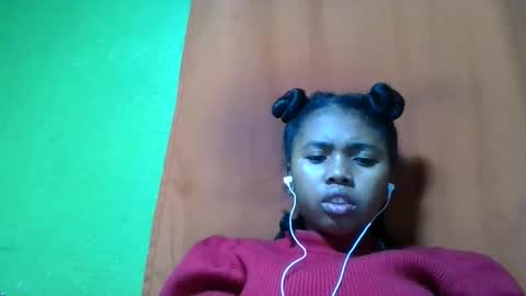 Snapshot of vierge28430 chatting on 05.22.26 vierge28430 online show from 05.22.26