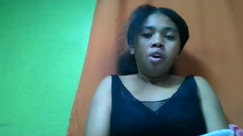 Snapshot of vierge28430 chatting on 05.25.26 vierge28430 online show from 05.25.26