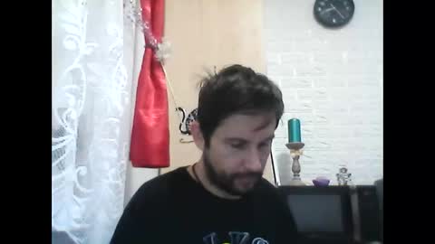 Snapshot of vigond2 chatting on 12.21.24 vigond2 online show from 12.21.24