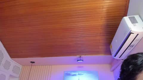 Viiolett online show from 11.01.25