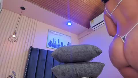 Viiolett online show from 01.15.26