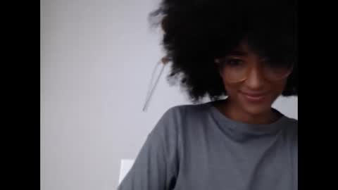 Snapshot of viiolettaaa chatting on 04.28.26 viiolettaaa online show from 04.28.26