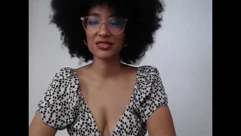 Snapshot of viiolettaaa chatting on 04.30.26 viiolettaaa online show from 04.30.26