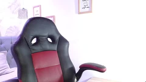 Snapshot of viiolleta chatting on 01.04.25 viioleta online show from 01.04.25