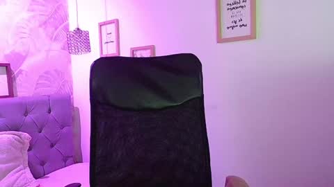 Snapshot of viiolleta chatting on 01.07.25 viioleta online show from 01.07.25