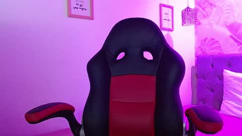 Snapshot of viiolleta chatting on 02.06.25 viioleta online show from 02.06.25