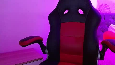 Snapshot of viiolleta chatting on 02.17.25 viioleta online show from 02.17.25