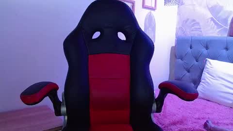 Snapshot of viiolleta chatting on 03.08.25 viioleta online show from 03.08.25