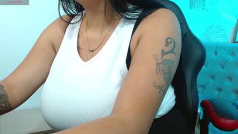 Snapshot of viiolleta chatting on 09.10.25 viioleta online show from 09.10.25