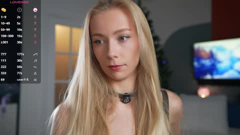 vika54784 online show from 01.04.25