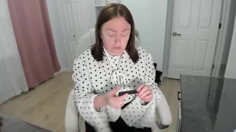 Snapshot of vika7333 chatting on 02.19.25 Ukrainian-woman online show from 02.19.25