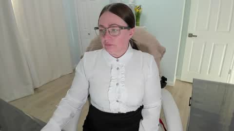 Snapshot of vika7333 chatting on 03.10.25 Ukrainian-woman online show from 03.10.25