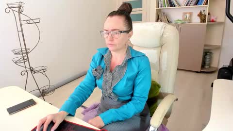 Snapshot of vika7333 chatting on 11.13.25 Ukrainian-woman online show from 11.13.25