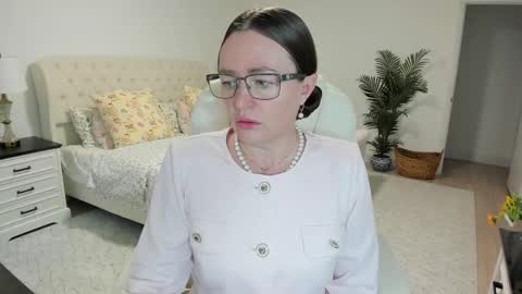 Snapshot of vika7333 chatting on 03.25.26 Ukrainian-woman online show from 03.25.26