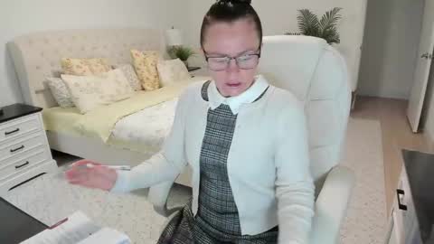 Snapshot of vika7333 chatting on 05.15.26 Ukrainian-woman online show from 05.15.26