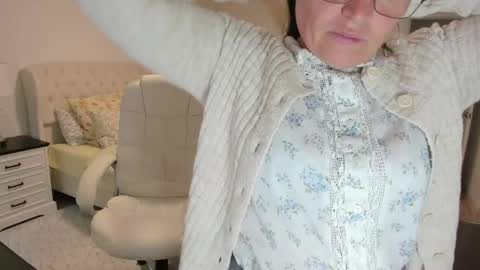Snapshot of vika7333 chatting on 05.30.26 Ukrainian-woman online show from 05.30.26
