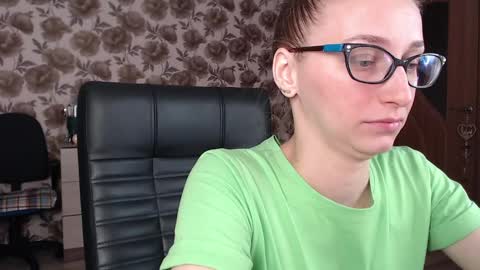 Snapshot of vikaericka chatting on 12.07.24 Vika online show from 12.07.24