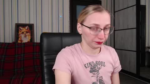 Snapshot of vikaericka chatting on 02.09.26 Vika online show from 02.09.26