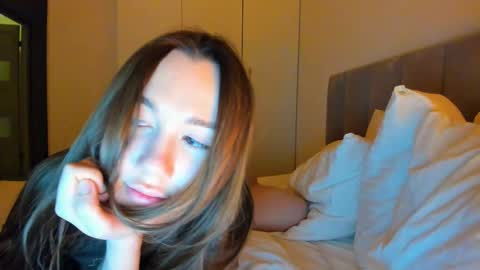 Snapshot of vikawels chatting on 03.15.26 Vika online show from 03.15.26