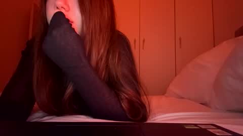 Snapshot of vikawels chatting on 04.02.26 Vika online show from 04.02.26