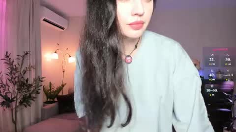 Snapshot of vikibellson chatting on 06.13.26 Viki Bellson online show from 06.13.26
