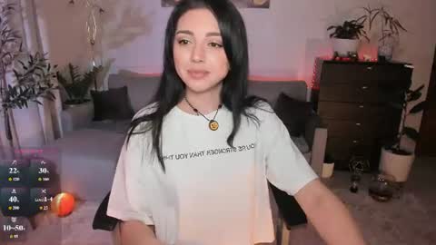 Snapshot of vikibellson chatting on 07.12.26 Viki Bellson online show from 07.12.26