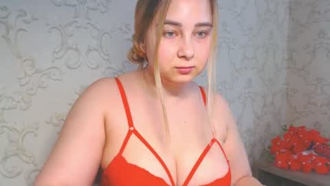 Snapshot of vikiwaitingforyou chatting on 06.26.26 Vitoria online show from 06.26.26