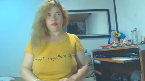 VIKKKTORIAAA online show from 03.12.25