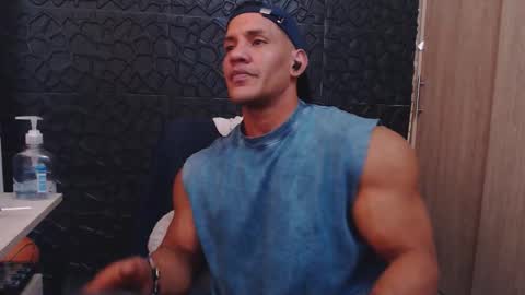 Viktor Herrera online show from 12.01.25