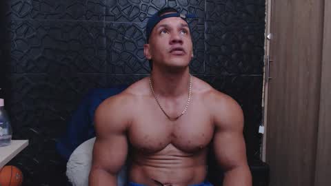 Viktor Herrera online show from 12.15.25