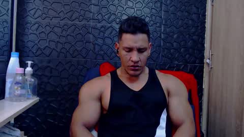 Snapshot of viktorherrera chatting on 02.08.26 Viktor Herrera online show from 02.08.26