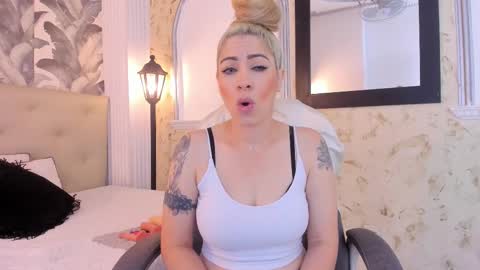 Viktoria online show from 01.05.25