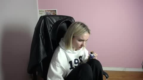 viktoria_lovely online show from 03.27.26