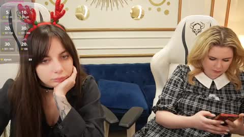 Snapshot of viktoria_storm chatting on 12.24.24 Alisa online show from 12.24.24