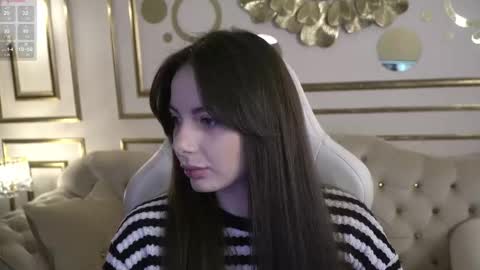 Snapshot of viktoria_storm chatting on 02.07.25 Alisa online show from 02.07.25