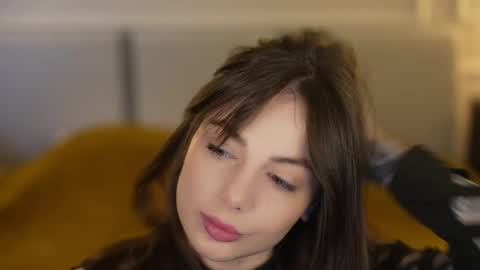 Snapshot of viktoria_storm chatting on 02.16.25 Alisa online show from 02.16.25