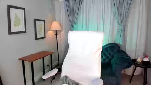 Victoria online show from 09.23.25