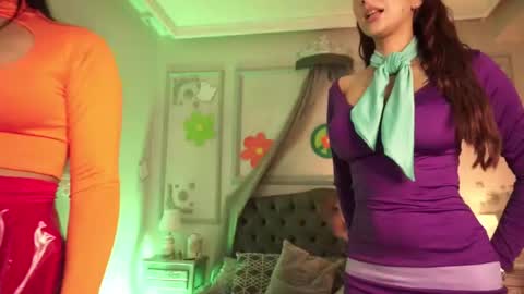 Victoria online show from 10.18.25