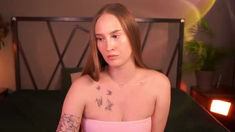 Snapshot of vimilka chatting on 06.08.26 Vi online show from 06.08.26
