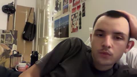 Snapshot of vince62000 chatting on 11.16.25 vince online show from 11.16.25