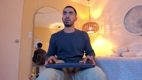 VINCE online show from 11.24.25